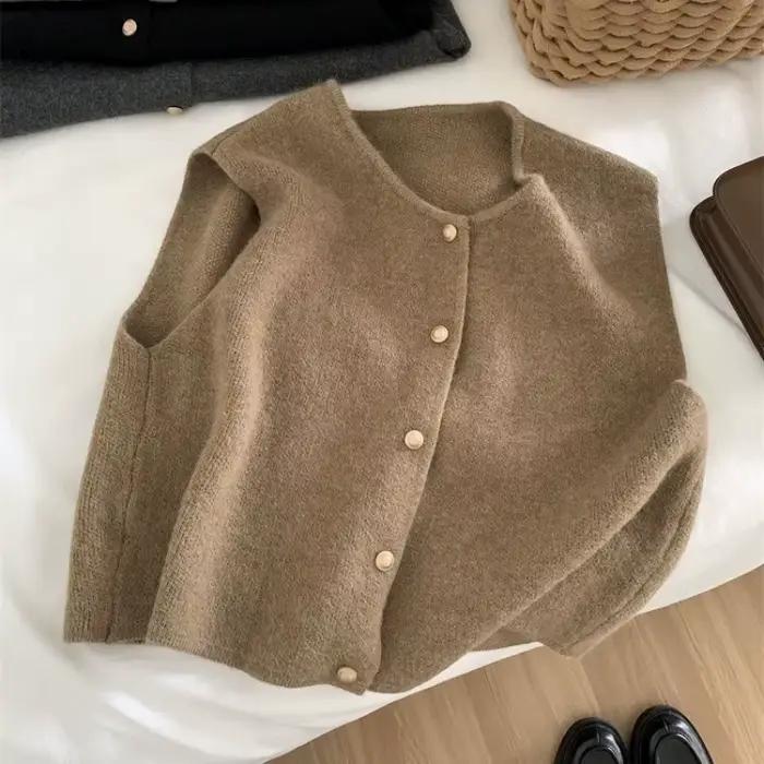 Gilet en tricot pour femme avec boutons dorés métalliques, col rond, sans manches, cardigan, gilet é