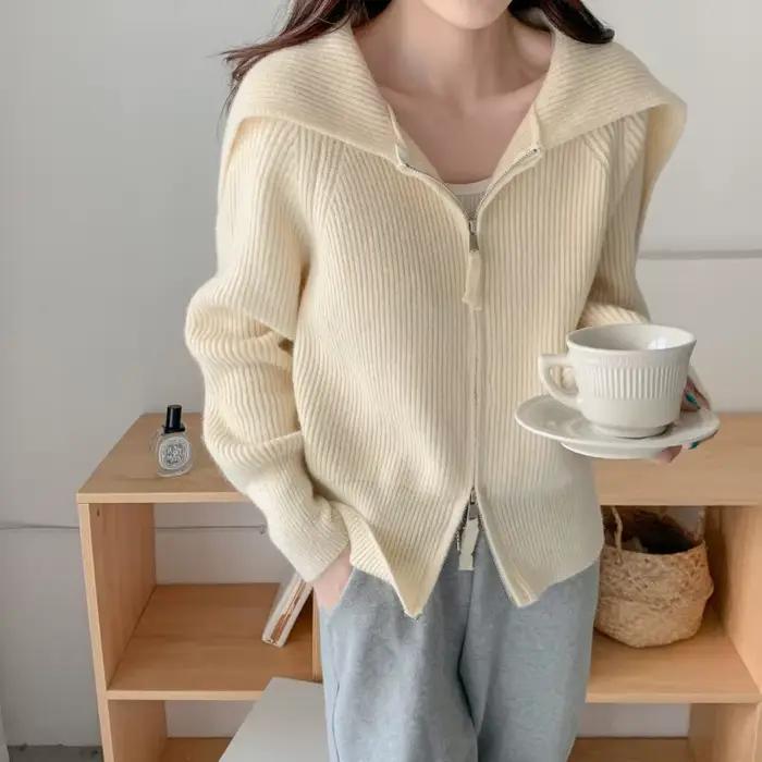 Cardigan tricoté à grand revers pour femmes