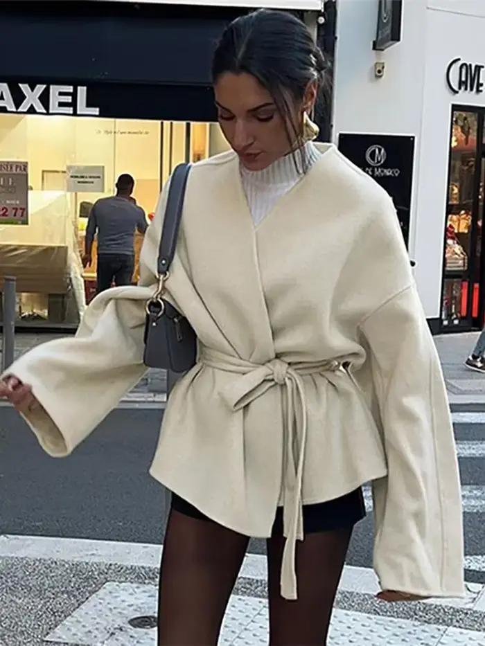 Manteau Élégant à Lacets pour Femme