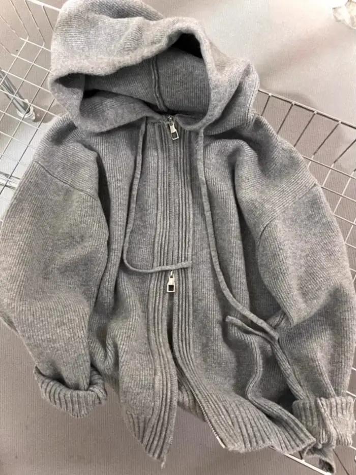 Pull à capuche gris pour femme