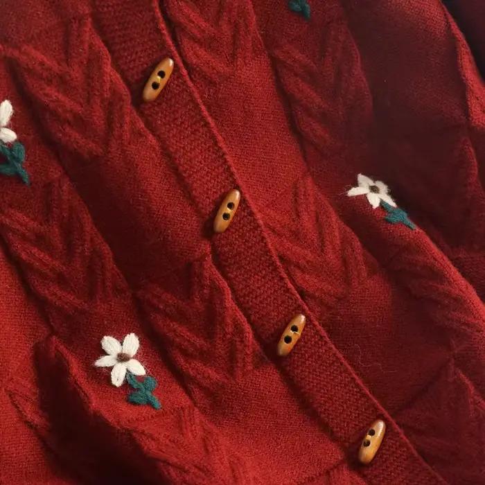 Veste pull torsadée brodée rétro pour femmes