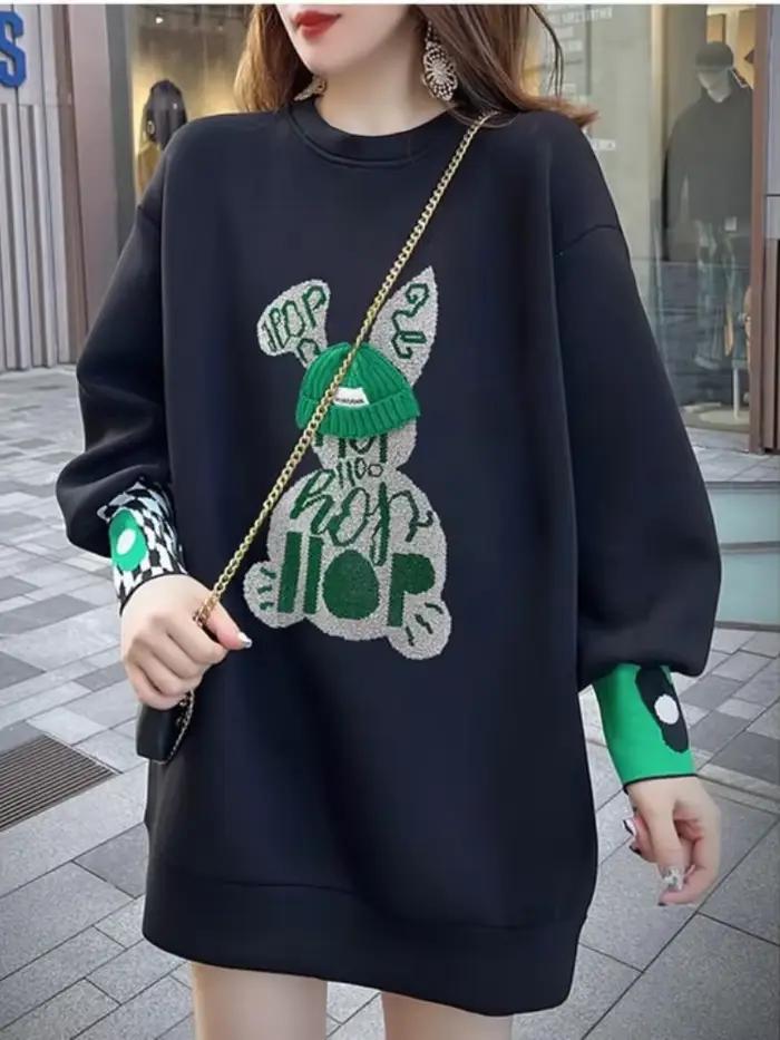 Sweat-shirt brodé Black Graphic pour femme
