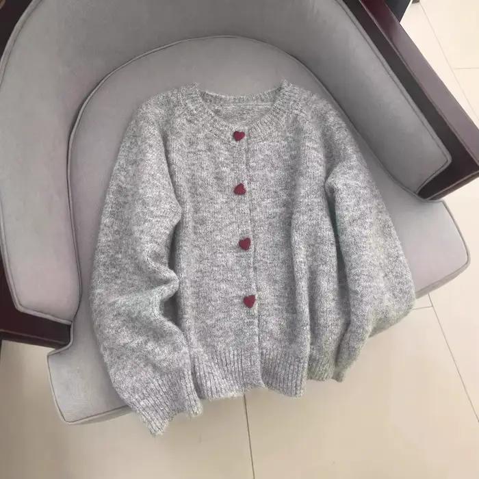 Veste pull à boutons d'amour pour femmes