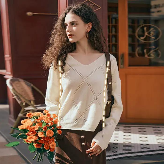 OLrain Pulls Solides Argyle Automne 2026 Coupe Ample Décontractée Col V Creux en Mohair Doux Tricot de Commuting M56QM66065