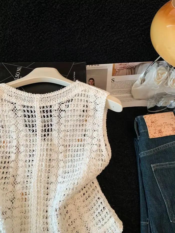 Gilet en dentelle crochetée brodée sans manches