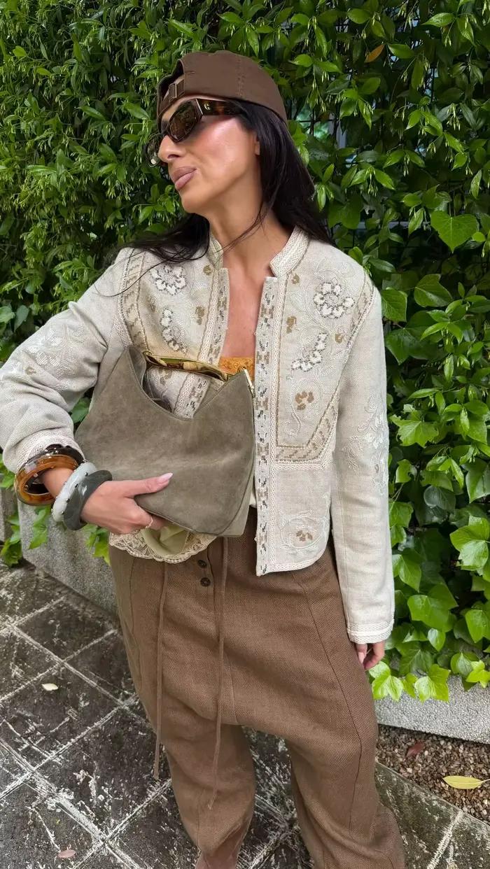 Cardigan court brodé pour femme