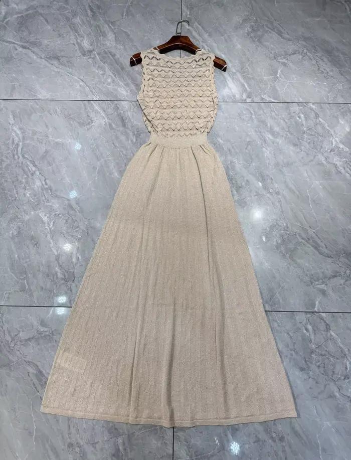 Robe longue en tricot métallique à col rond et manches longues pour femmes