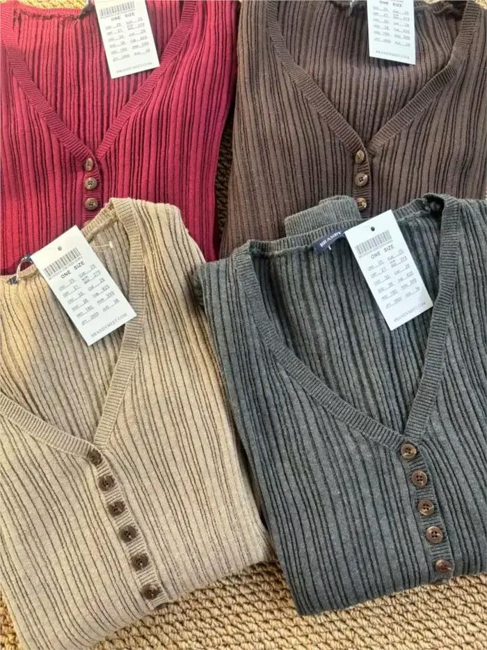 T-shirts en tricot à col en V avec boutons pour femmes