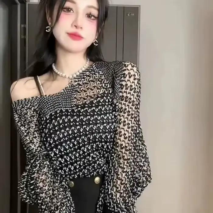 Pull tricoté creux pour femmes