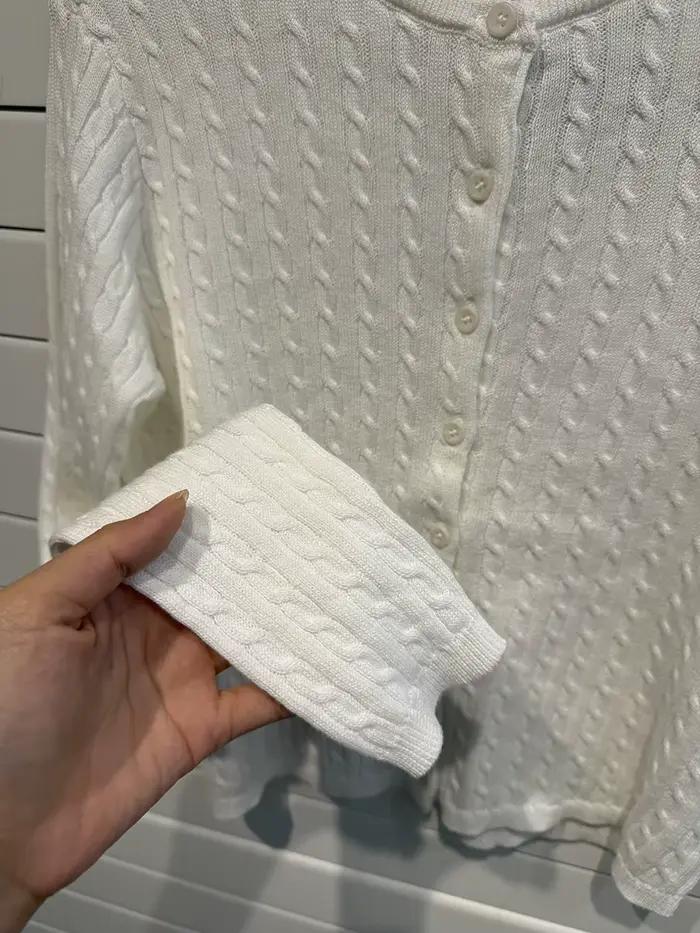 Cardigan en tricot à fleurs torsadées pour femme
