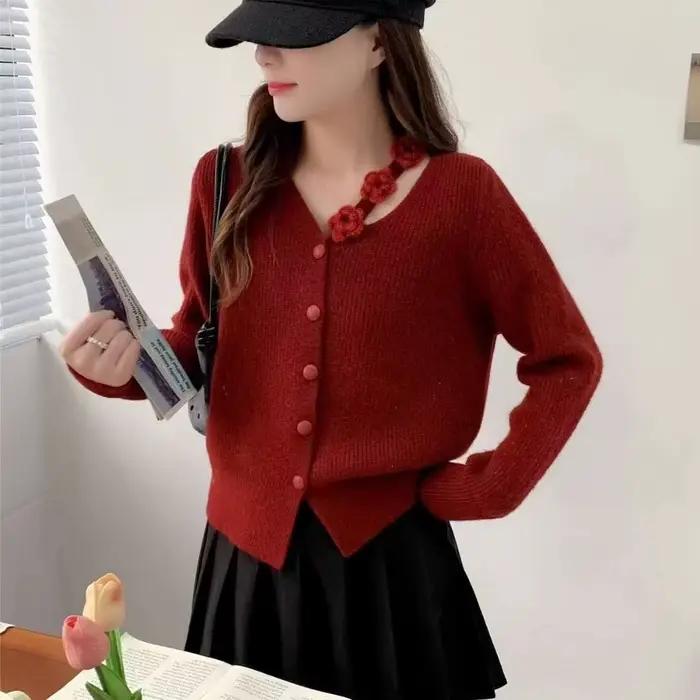 Cardigan à fleurs au crochet fait à la main pour l'automne et l'hiver