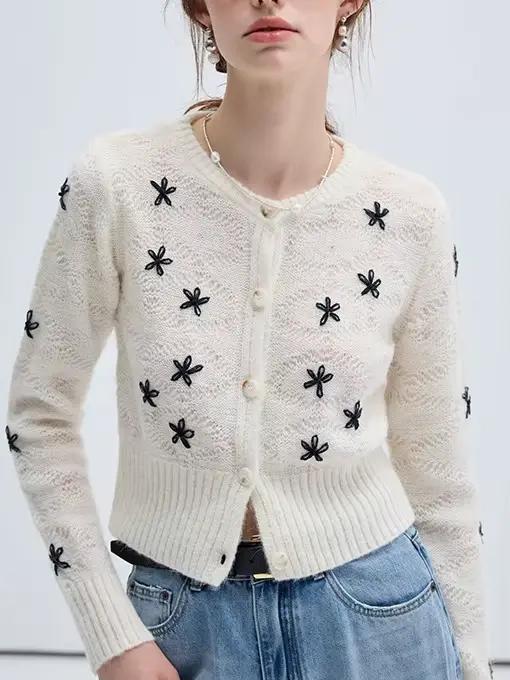 Pull tricoté pour femme en automne 2025