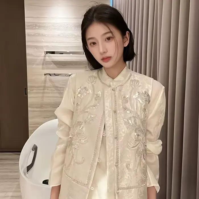 Gilet de luxe brodé de fleurs pour femme