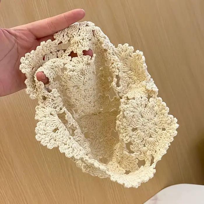 Béret en dentelle respirante pour femme