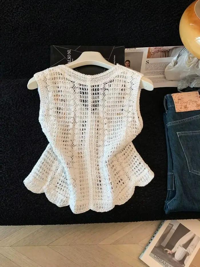 Gilet en dentelle crochetée brodée sans manches