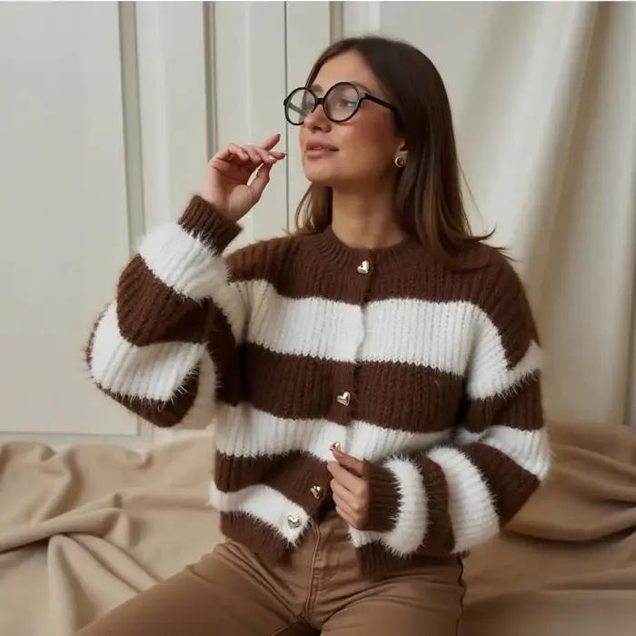 Pull tricoté à boutons pour femmes