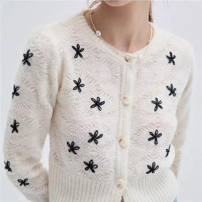 Pull tricoté pour femme en automne 2025