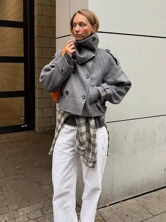 Manteau court en laine gris chic pour femme
