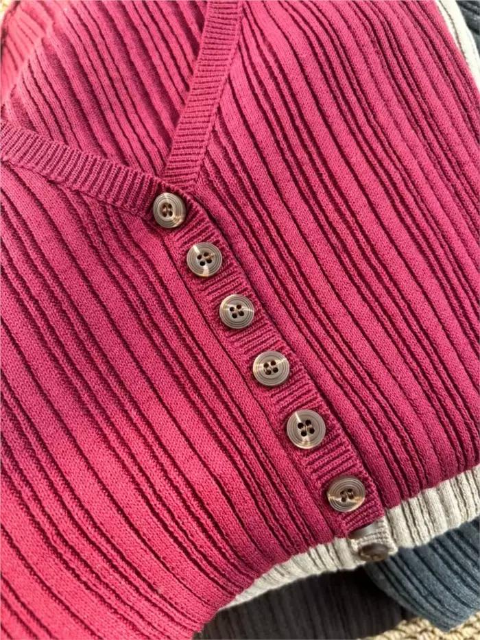 T-shirts en tricot à col en V avec boutons pour femmes