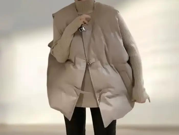 Veste ample à col rond et boucle en métal