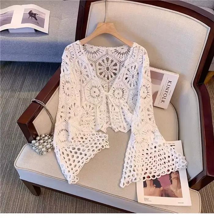 Haut en crochet à nouer