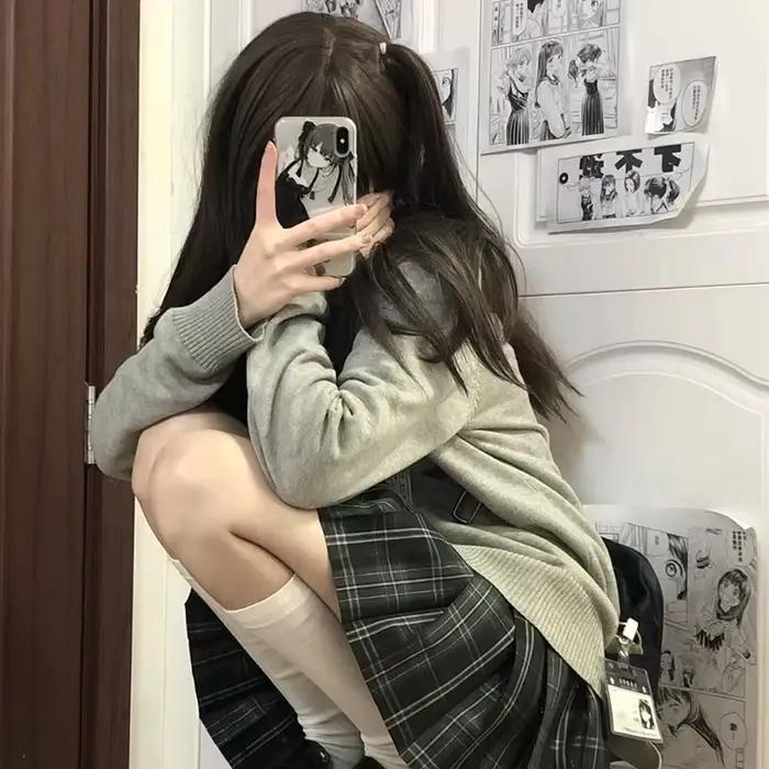 Pull en tricot fin à col en V pour femmes