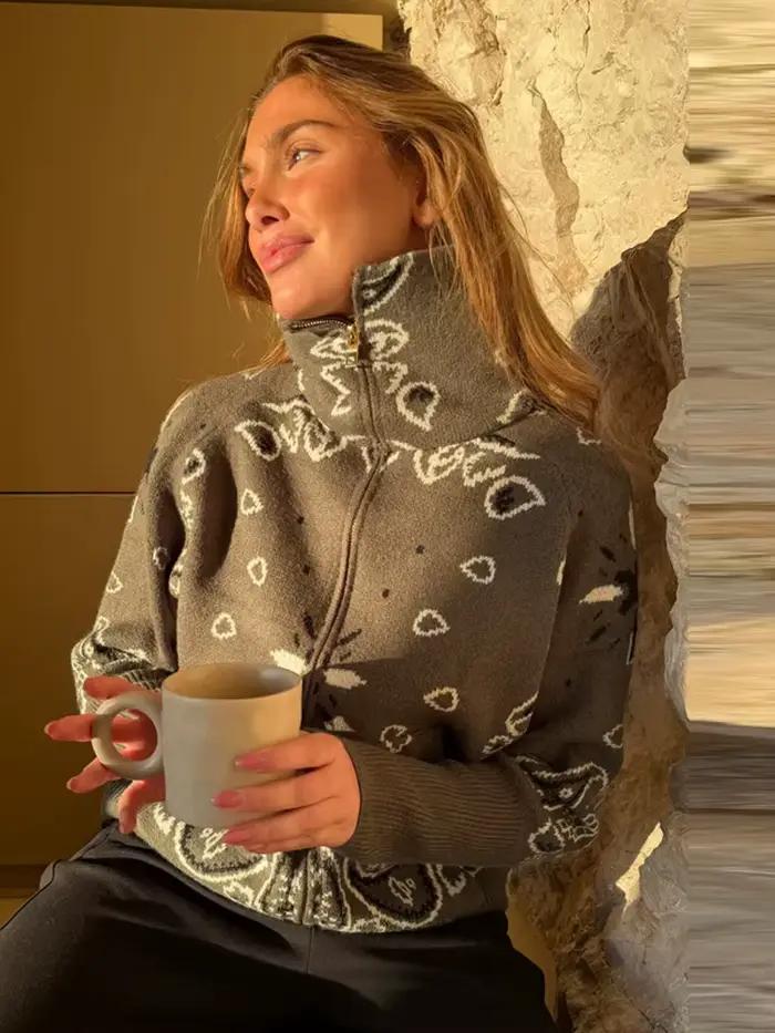 Pull tricoté à manches longues pour femme