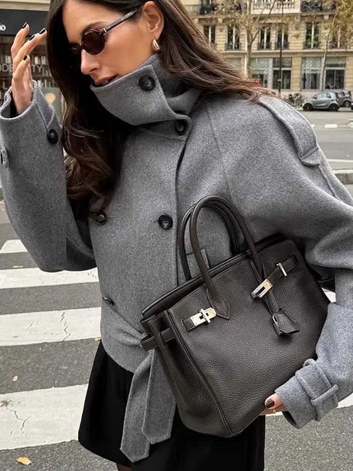 Manteau court en laine gris chic pour femme