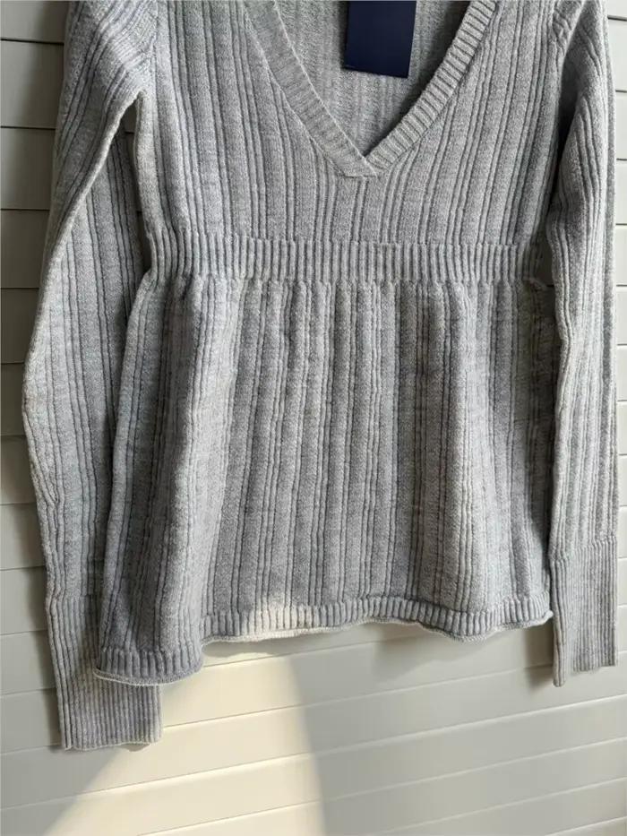 T-shirt en tricot à col en V pour femme