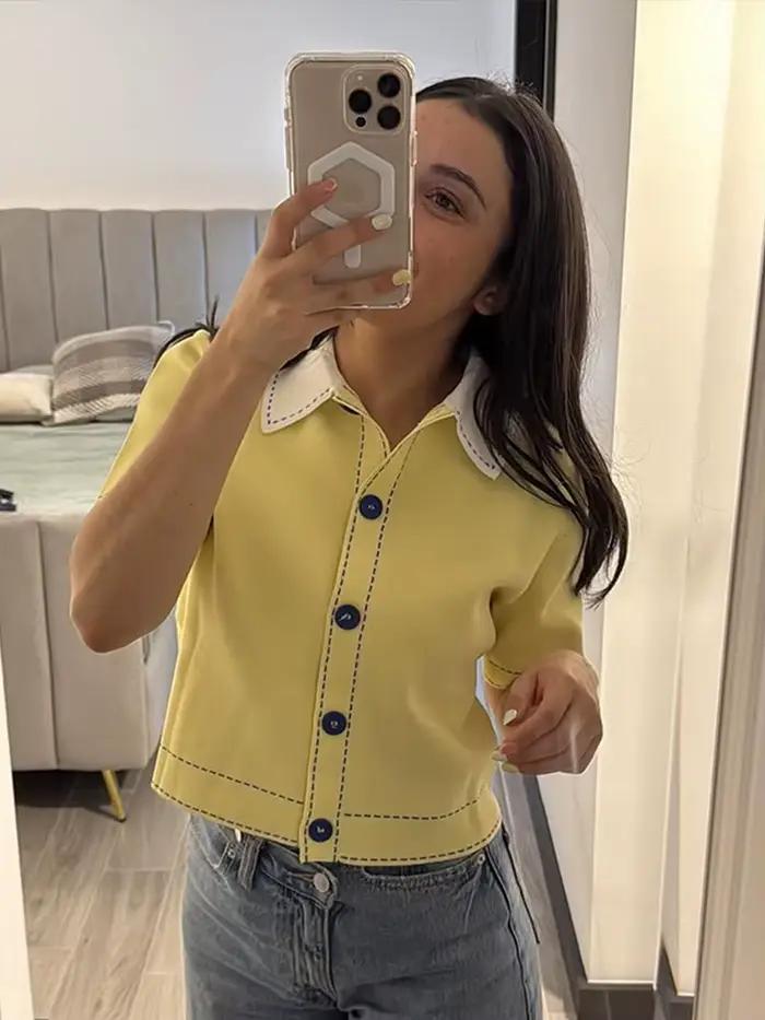Pull tricoté à revers jaune