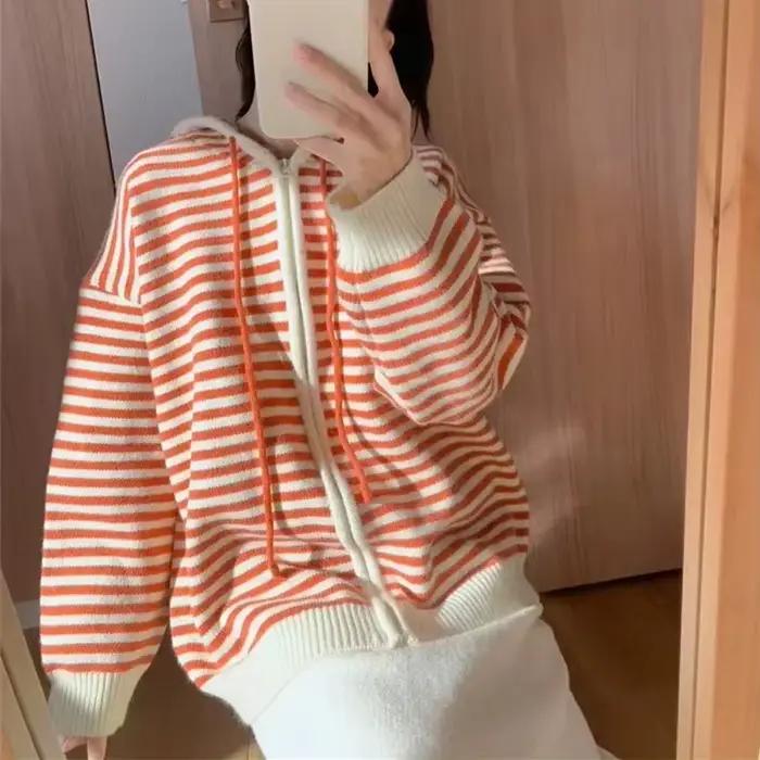 Cardigan en tricot rayé