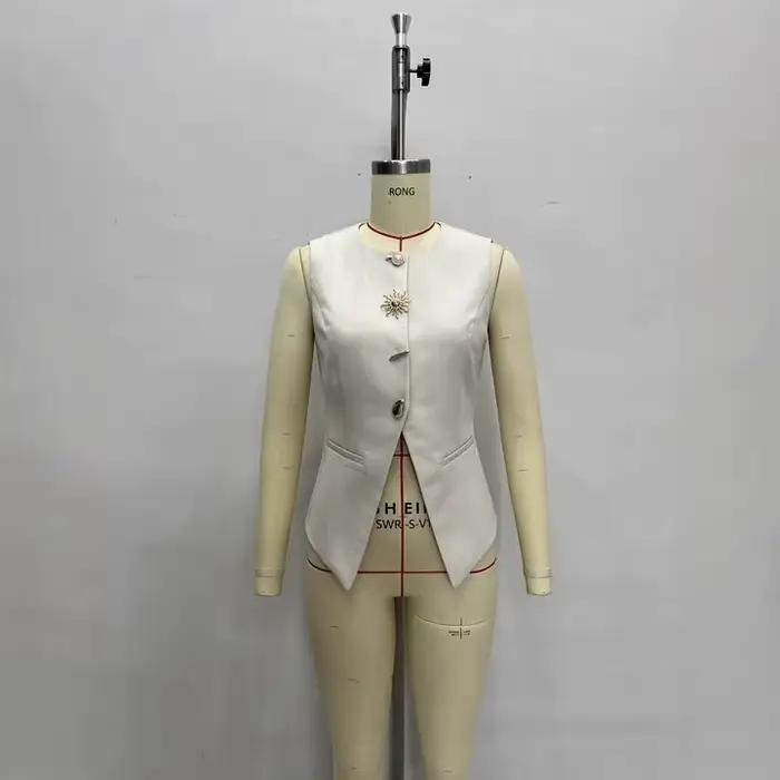 Gilet boutonné doré sans manches pour femmes, streetwear élégant et confortable pour printemps et automne, idéal pour diverses occasions et cadeaux personnalisés