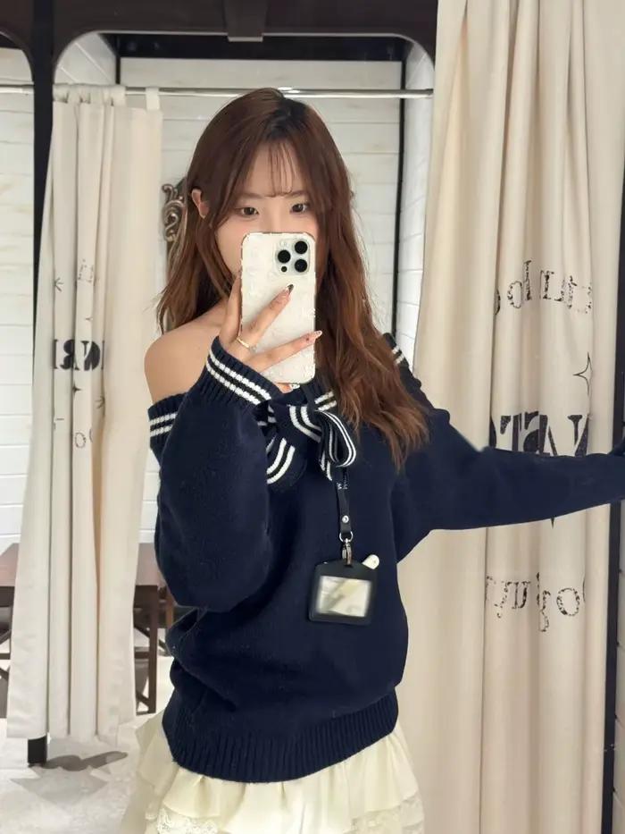 Pull à nœud papillon épaules dénudées pour femme
