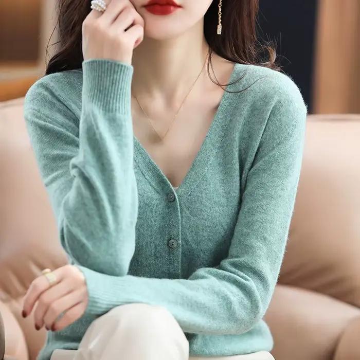 Veste pull courte tricotée à col en v pour femme