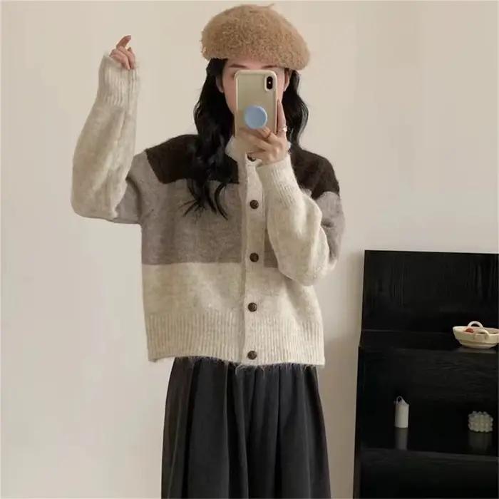 Manteau pull rayé à blocs de couleurs
