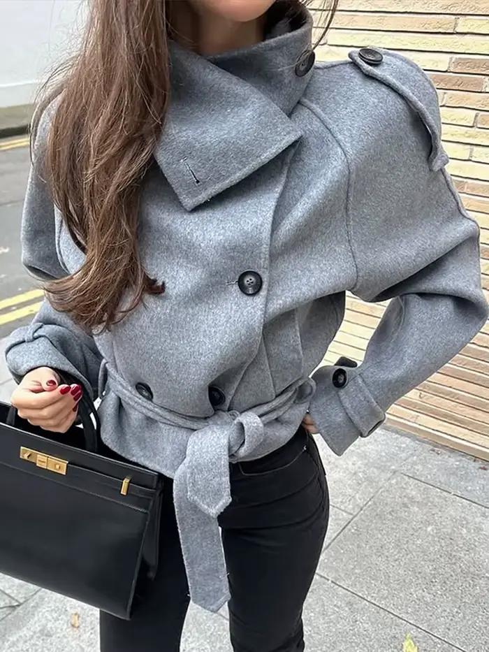 Manteau court en laine gris chic pour femme