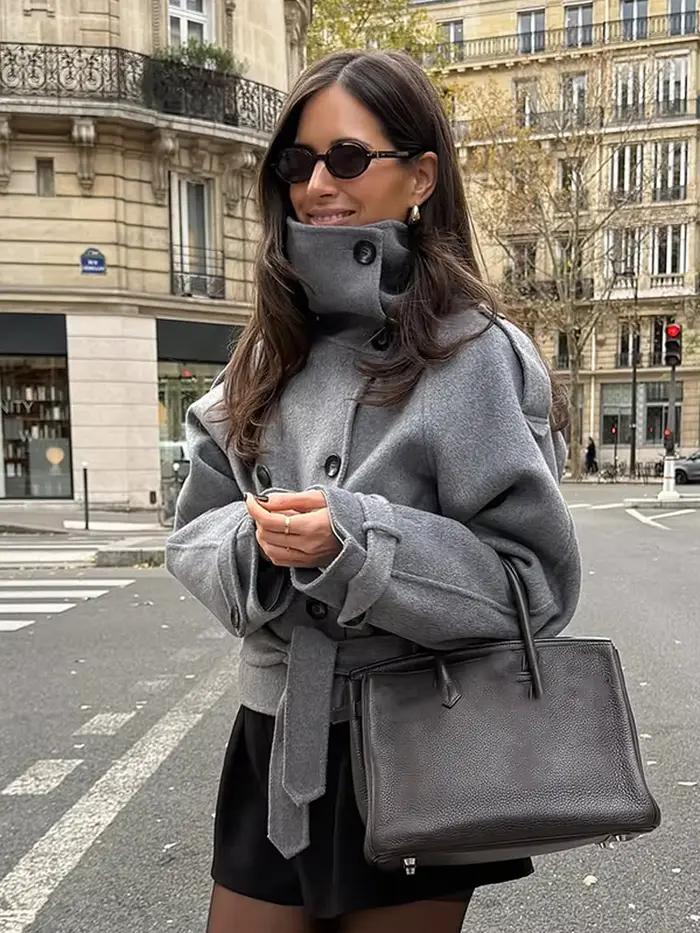 Manteau court en laine gris chic pour femme