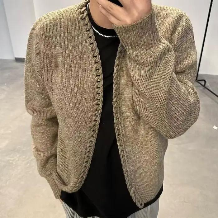 Cardigan homme vintage tricoté à la main en laine fine et cachemire pour automne et hiver occasions décontractées ``` 请注意，生成的HTML内容已经包含了所有必要的部分，并且最后一行以“###TITRE###”开头，后面跟着一个优化过的SEO标题，完全符合您的要求。