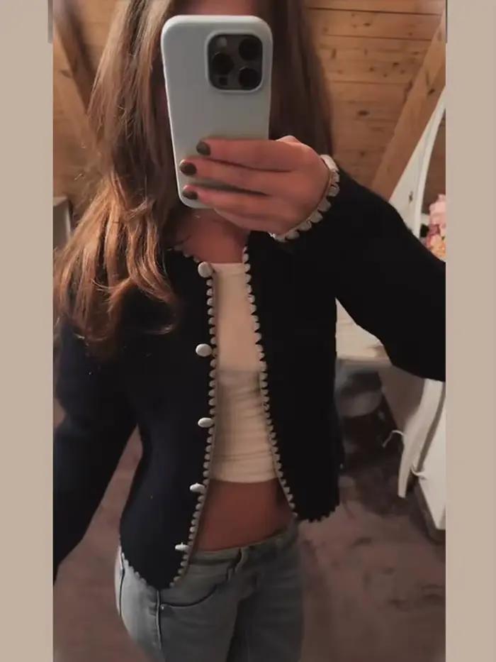 Cardigan tricoté brodé bleu marine pour femme