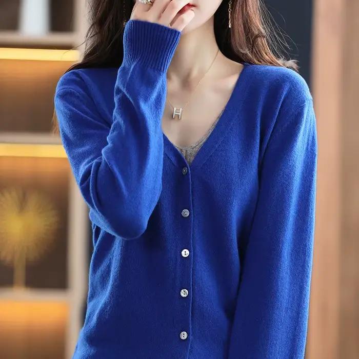 Veste pull courte tricotée à col en v pour femme
