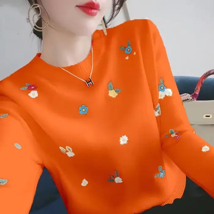 Pull ras du cou brodé pour femme