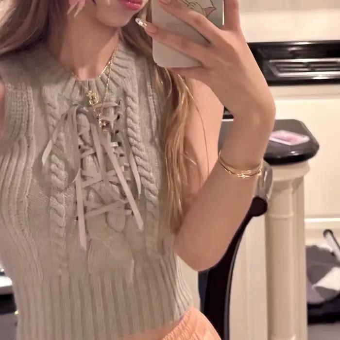 Gilet en tricot à porter seul à l'intérieur pour vous faire paraître mince