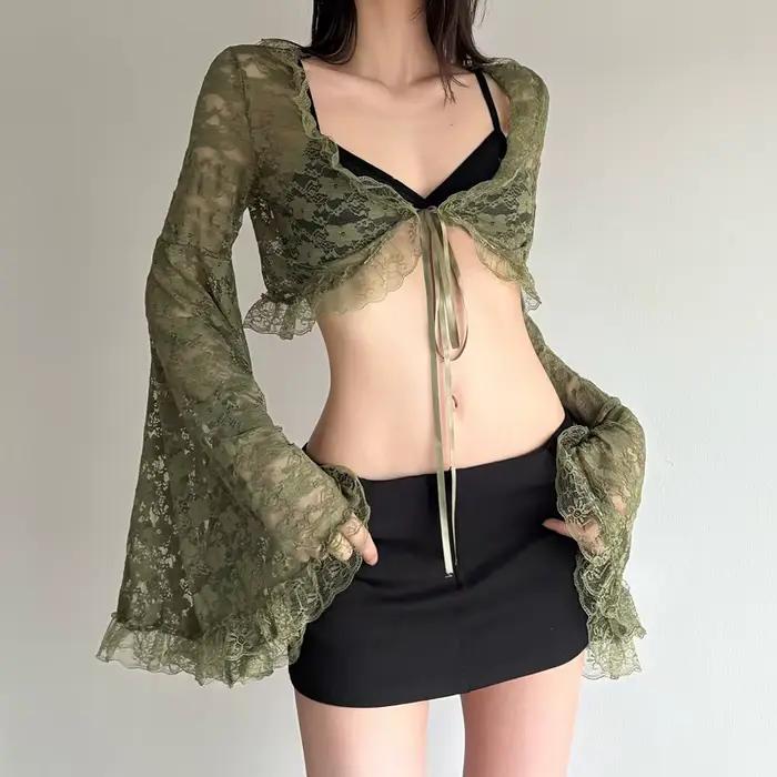 Cardigan vert en dentelle à nouer pour femme