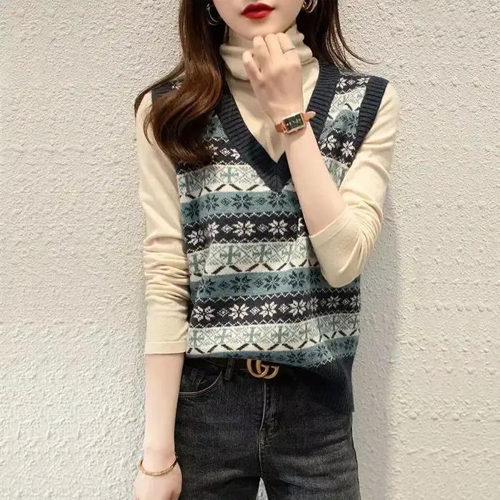 Pull en Tricot Rayé à Col en V pour Femme