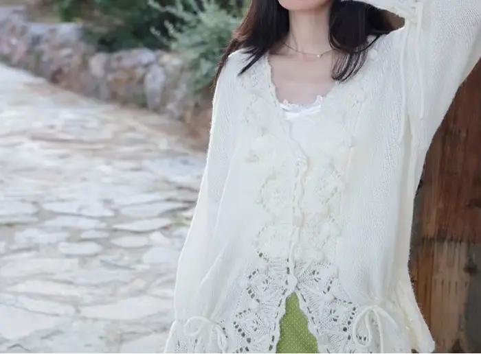 Cardigan en tricot ample à col en V ajouré au crochet pour femme