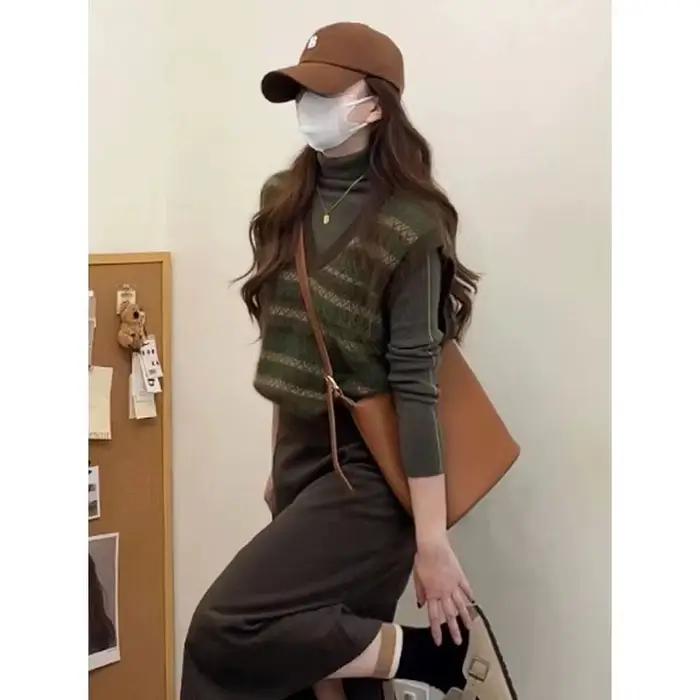 2025 gilet tricoté vêtements d'extérieur pour femmes rétro col en v pull débardeur empilé petite épaule nouveau haut Clip