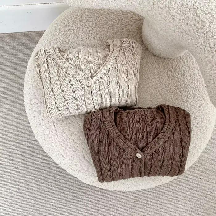 Pull pour filles, nouvelle collection printemps-automne 2026, vêtements pour enfants, style coréen, cardigan en tricot côtelé de couleur unie pour bébé fille