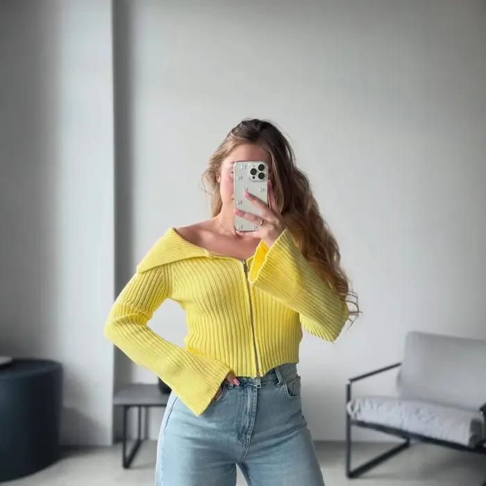 Pull court asymétrique épaule dénudée pour femme
