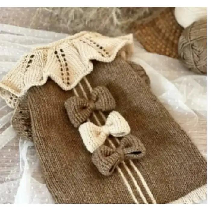 Pull doux en tricot avec nœud pour animaux de compagnie