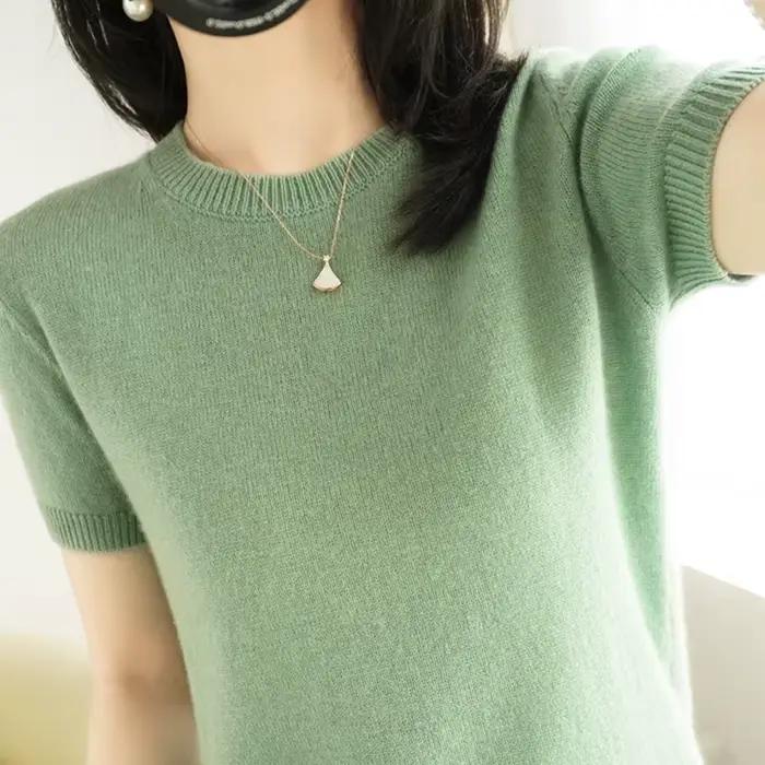 Pull tricoté à manches courtes et col rond pour femme